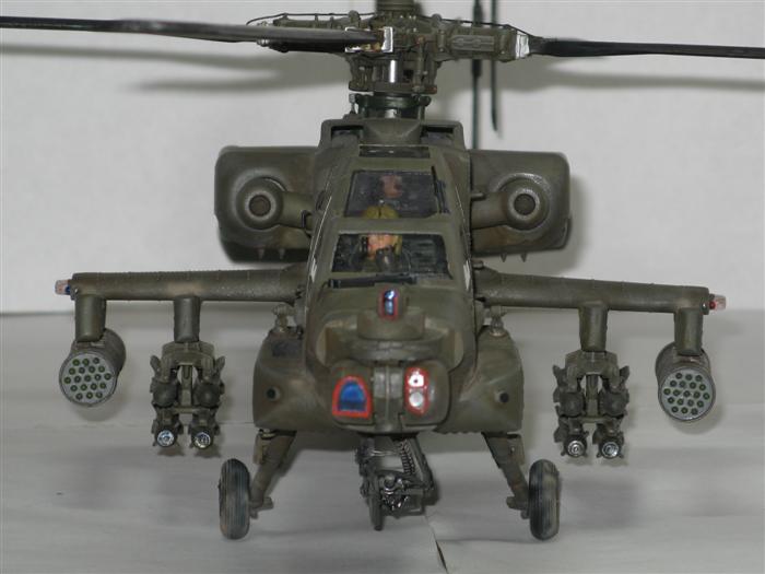 Kampfhubschrauber APACHE